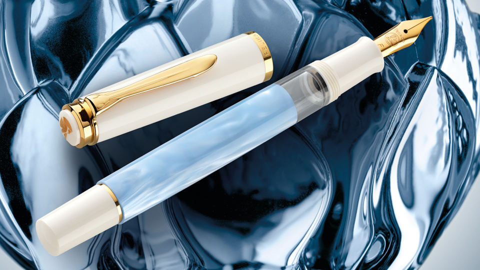 Pelikan クラシック M200 パステルブルー | Pen Boutique 書斎館 Aoyama